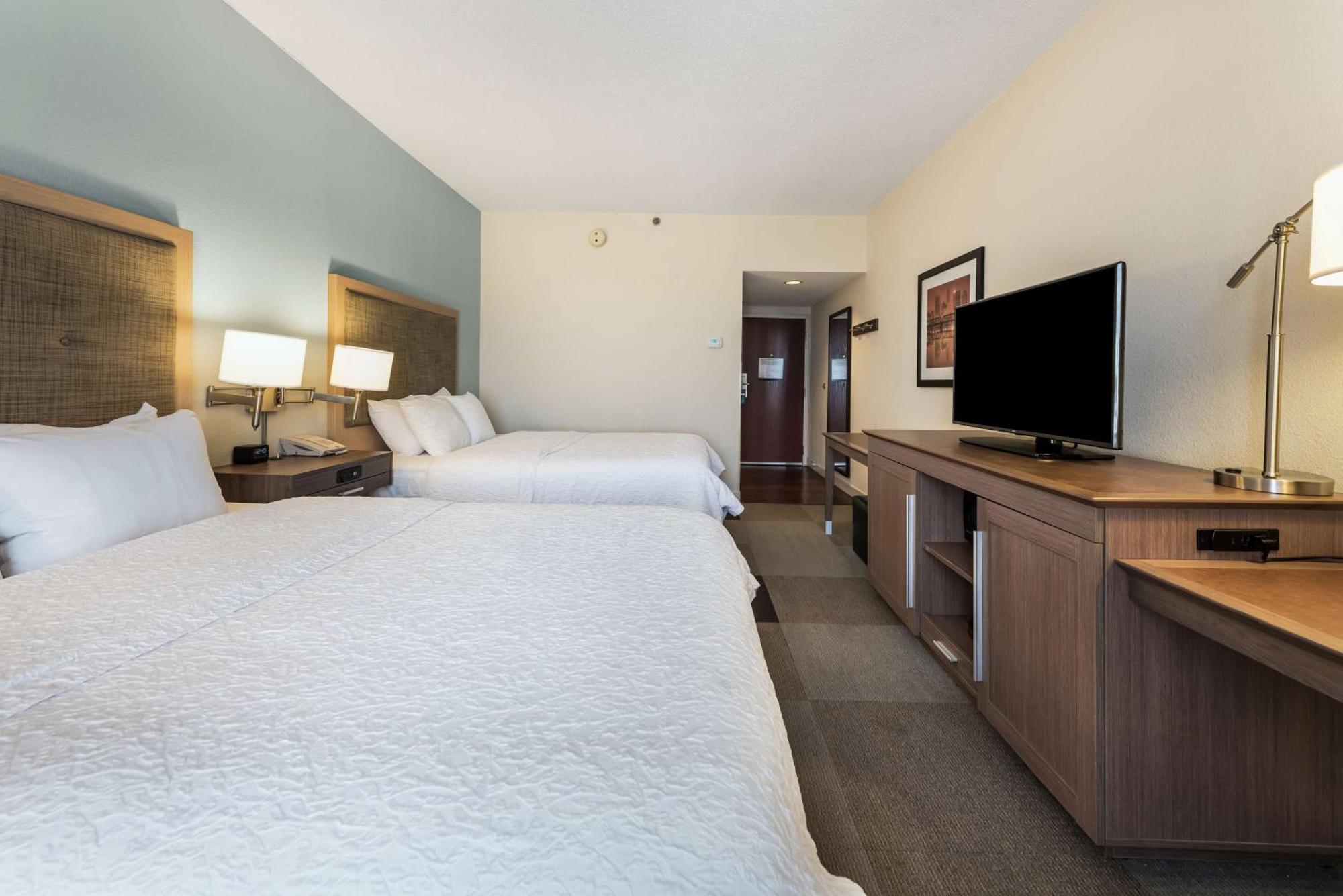 Hampton Inn Columbus I-70E/Hamilton Road Dış mekan fotoğraf
